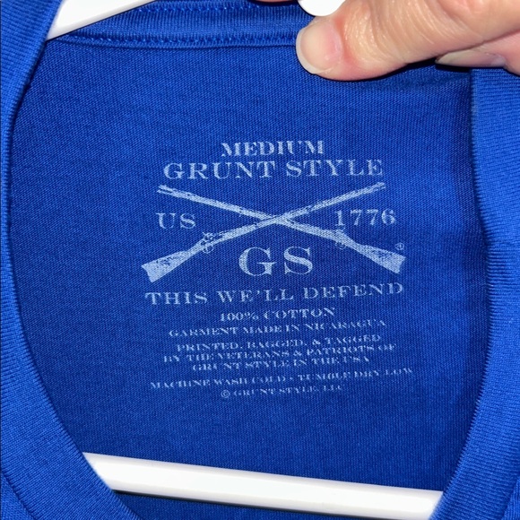Grunt Style Blue 'Messy Buns & Guns' Adult T-Shirt - Picture 2 of 2